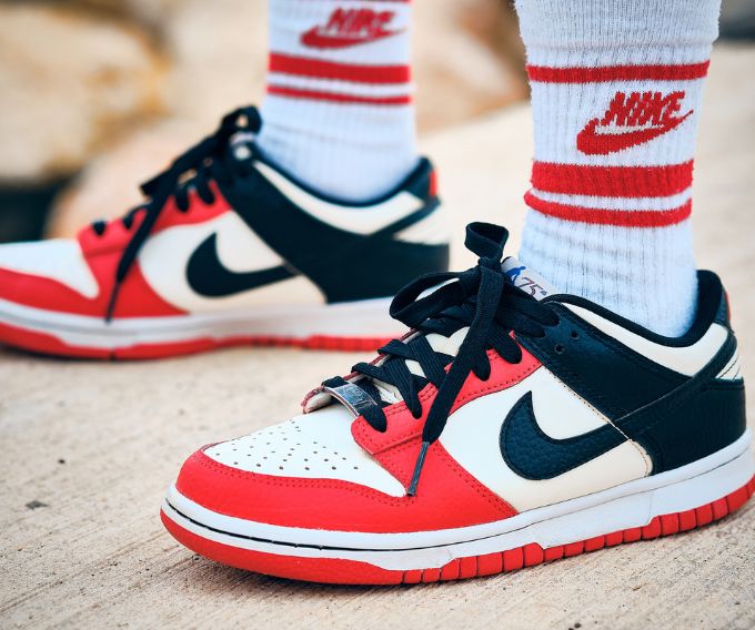 Get the Classic Look with the Best Jordan 1 Replica Sneakers on DHgate!